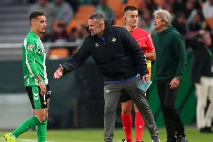 Antony, Ex-Manchester Utd, Expulsado en Betis-Girona: Se Pierde el Derbi