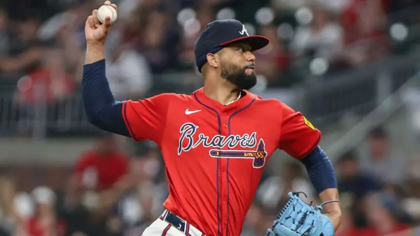 Braves Aseguran a Joel Payamps por un Año: Refuerzo para el Bullpen