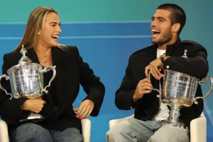 Carlos Alcaraz vs Sinner: Revive el 2025 del Tenis con Alofoke Deportes