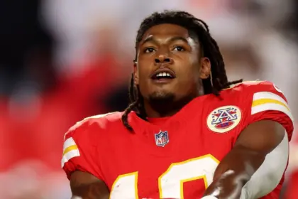 Pacheco Regresa: Chiefs Confirman al Corredor para el Juego vs. Cowboys