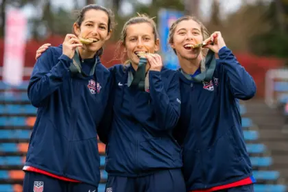 EE.UU. Campeón Deaflympics: Oro Femenino con Récord y Retiro Histórico