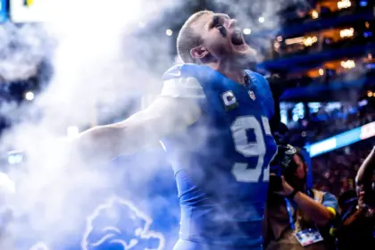 Aidan Hutchinson: Extensión Millonaria con Lions y el Impacto de Micah Parsons