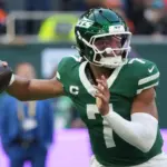 Justin Fields Sorprendido por Banquillo en Jets, Busca Revancha en la NFL