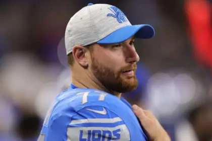 Ragnow Regresa: Estrella NFL Sale del Retiro y Refuerza a los Lions