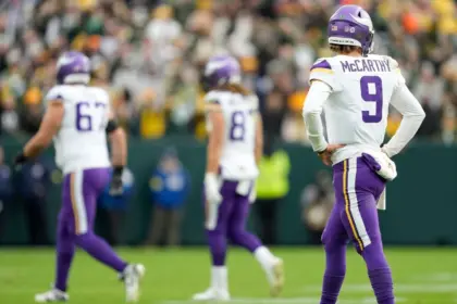 Vikings: Veteranos Confían en el Repunte de McCarthy tras Dificultades