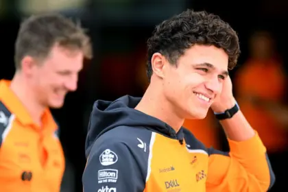 Norris Tranquilo: Nada Cambia para el GP de Qatar, Enfrenta a Verstappen y Piastri