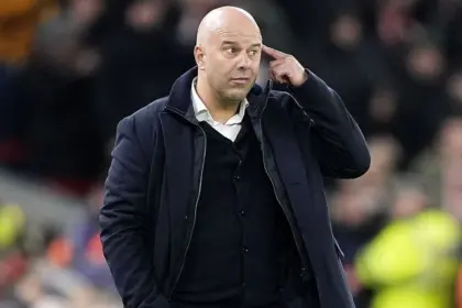 Slot busca recompensar momentos positivos en el Liverpool en medio de crisis