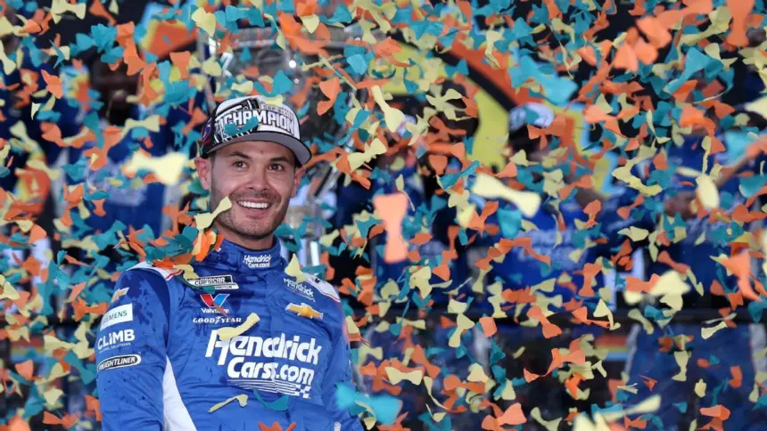 Larson bicampeón de NASCAR: Arrebata título a Hamlin en final dramático