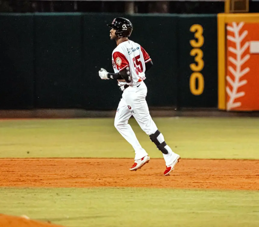 Gigantes del Cibao aplastan a Toros: Paliza 12-3 con ofensiva explosiva