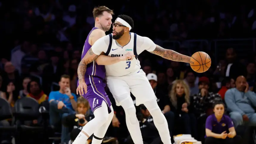 Davis Regresa a LA: Doncic y Reaves Brillan en Victoria Lakers