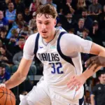 Flagg supera a LeBron: Nuevo récord de puntos con los Mavs a los 18 años