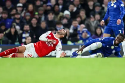 Merino califica dura entrada de Caicedo como "horrible" en empate Chelsea vs Arsenal