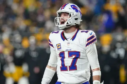 Josh Allen Impone Récord NFL de TDs por Tierra para Quarterbacks