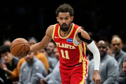 Trae Young: Hawks Reevaluarán a la Estrella en Dos Semanas por Lesión MCL