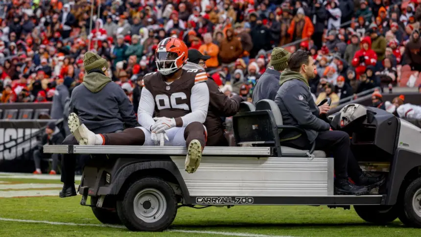 Browns Pierden a Collins por Lesión: Baja para la Temporada en la NFL