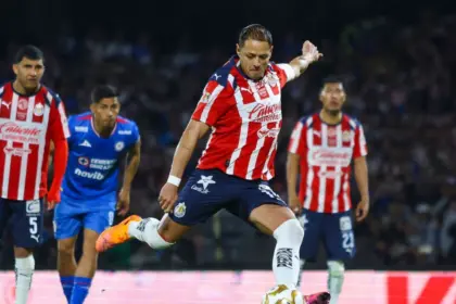 Chicharito Falló Penal y Chivas Eliminado: Fin Amargo en Liga MX