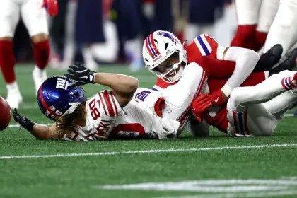 Gunner Olszewski, Giants, Sufre Conmoción Tras Impacto en Partido 12 Gunner Olszewski, Giants, Sufre Conmoción Tras Impacto en Partido