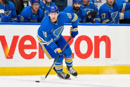 Snuggerud de Blues, baja 6 semanas por lesión de muñeca; Toropchenko también ausente