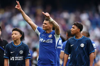 Isago Silva, hijo de Thiago, firma contrato profesional con el Chelsea 15 Isago Silva, hijo de Thiago, firma contrato profesional con el Chelsea