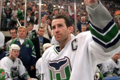 Kevin Dineen, ex estrella de la NHL, revela diagnóstico de cáncer