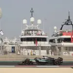 Russell lidera en Abu Dabi; Norris sólido, Alonso competitivo y Hamilton con susto