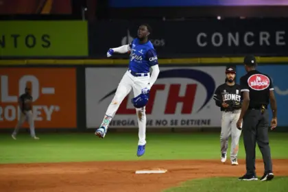 Ronny Mauricio da jonrón de oro: Licey vence a Leones en dramático juego 6-5 13 Ronny Mauricio da jonrón de oro: Licey vence a Leones en dramático juego 6-5
