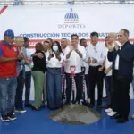 Kelvin Cruz impulsa techados deportivos en SDO: Inversión de RD$49 millones