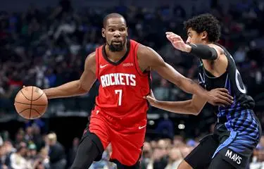 Bucks Sorprenden a Celtics Diezmados; Rockets Vencen a Clippers en Cierre Dramático 13 Bucks Sorprenden a Celtics Diezmados; Rockets Vencen a Clippers en Cierre Dramático