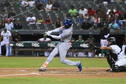 Licey vence a Estrellas: Mauricio, Rojas Jr. y Núñez brillan en la victoria