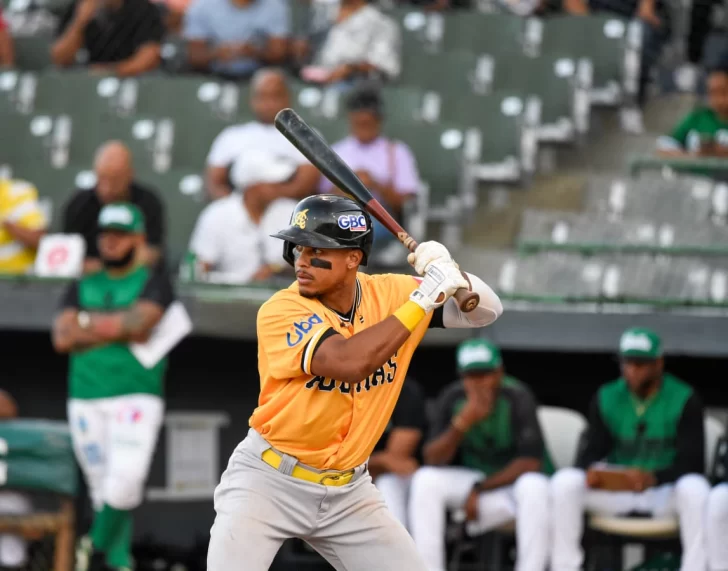Águilas Cibaeñas cerca de liderato: Vencen a Estrellas 8-2 con Encarnación