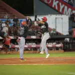 LIDOM: Leones escalan, Águilas sólidas y Toros firmes en la cima