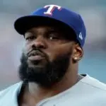 Adolis García firma con Filis: Refuerzo de poder y defensa para la MLB