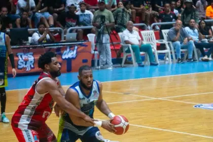 Pueblo Nuevo y Lobos a la Final del TBS San Cristóbal: ¡Emoción en Semifinales!