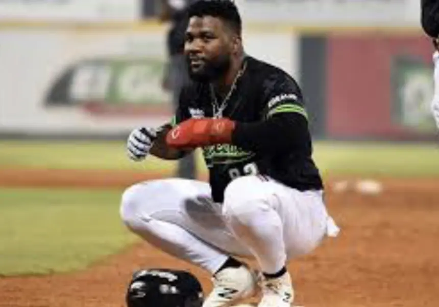 Estrellas Orientales vencen a Gigantes en extrainnings; LIDOM al rojo vivo