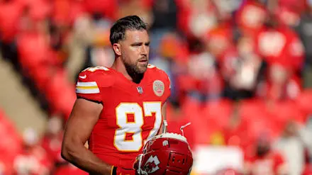 Kelce Encabeza Votación Pro Bowl NFL: Estrella Chiefs Supera a Allen y Conquista Fans