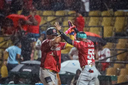 Grand Slam de Carreras Impulsa Gigantes al Tercer Lugar en LIDOM