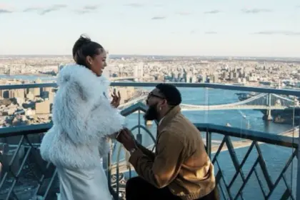 Karl-Anthony Towns y Jordyn Woods: ¡Compromiso Navideño y Victoria NBA!