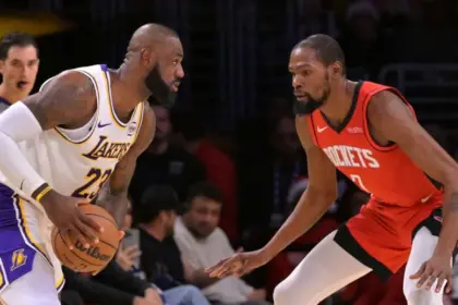 Rockets aplastan a Lakers en Navidad: Dominio total y fin a la racha negativa