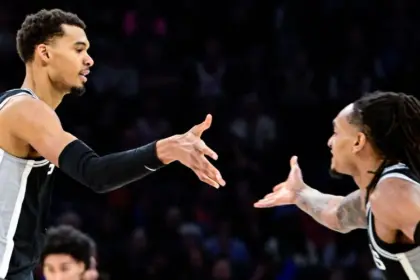 Spurs Dominan al Thunder: Victoria en Navidad y Afianzan Rivalidad NBA 15 Spurs Dominan al Thunder: Victoria en Navidad y Afianzan Rivalidad NBA