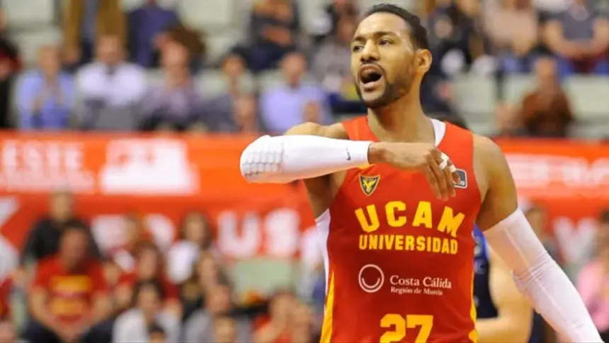 Sadiel Rojas: Leyenda del UCAM Murcia Retira su Camiseta #27