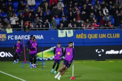 Araujo Regresa y Barcelona Prepara Derbi: El Resumen del Entrenamiento 17 Araujo Regresa y Barcelona Prepara Derbi: El Resumen del Entrenamiento