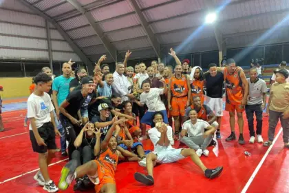 Uvilla Campeón en Copa Navideña LIDETA Tamayo: Éxito Deportivo