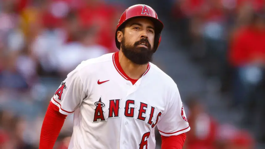 Angelinos Reestructuran Contrato de Rendón: No Jugará en 2026 1 Angelinos Reestructuran Contrato de Rendón: No Jugará en 2026