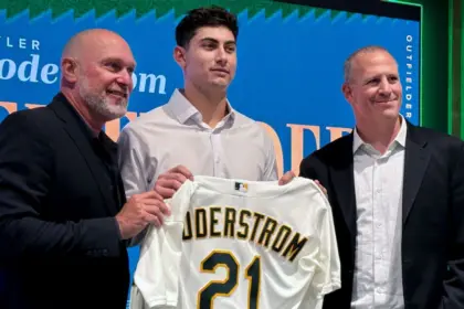Soderstrom Firma Millonario Contrato con A's: Futuro en Las Vegas Asegurado