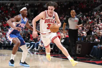Bulls Sufren Bajas Clave: Giddey, White y Collins, Fuera por Lesión