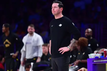Lakers vs Pistons: Redick y Doncic critican arbitraje en derrota