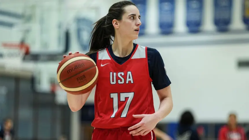 Caitlin Clark revela detalles de su zapatilla y pasión por los Chiefs con Kelce