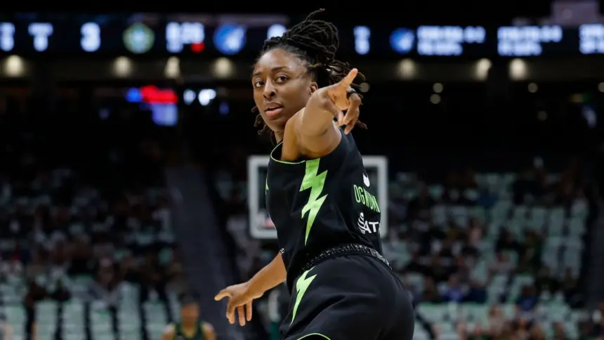 WNBA: Jugadoras buscan acuerdo justo, amenazan con huelga por salarios