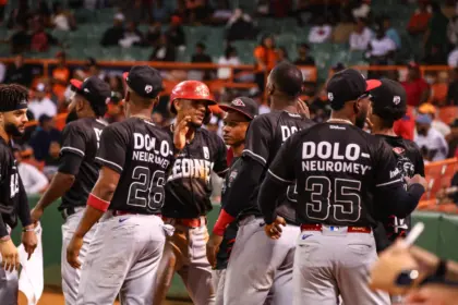 Leones del Escogido Imparables: 5-0 tras Vencer a Toros en La Romana