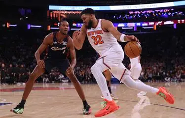 Knicks caen ante Sixers; Mavs y Wolves triunfan en la NBA